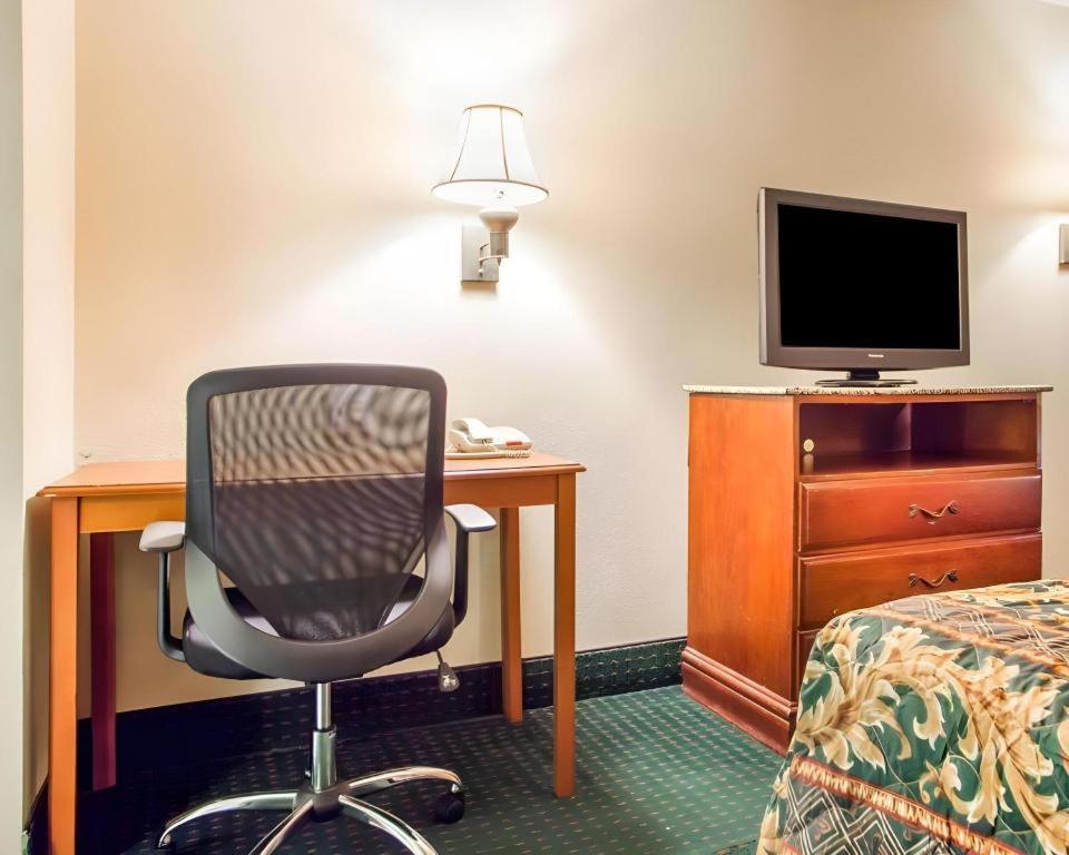 Rodeway Inn Mount Laurel Hwy 73 Exteriér fotografie